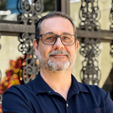 Carlos Eduardo Araújo